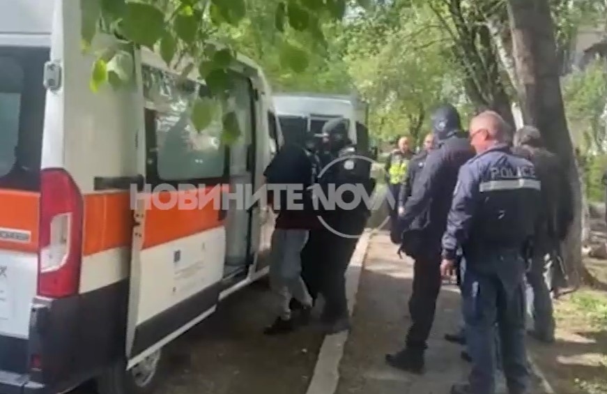 След три денонощия настъпи развръзката с блокадата на 35 годишния мъж